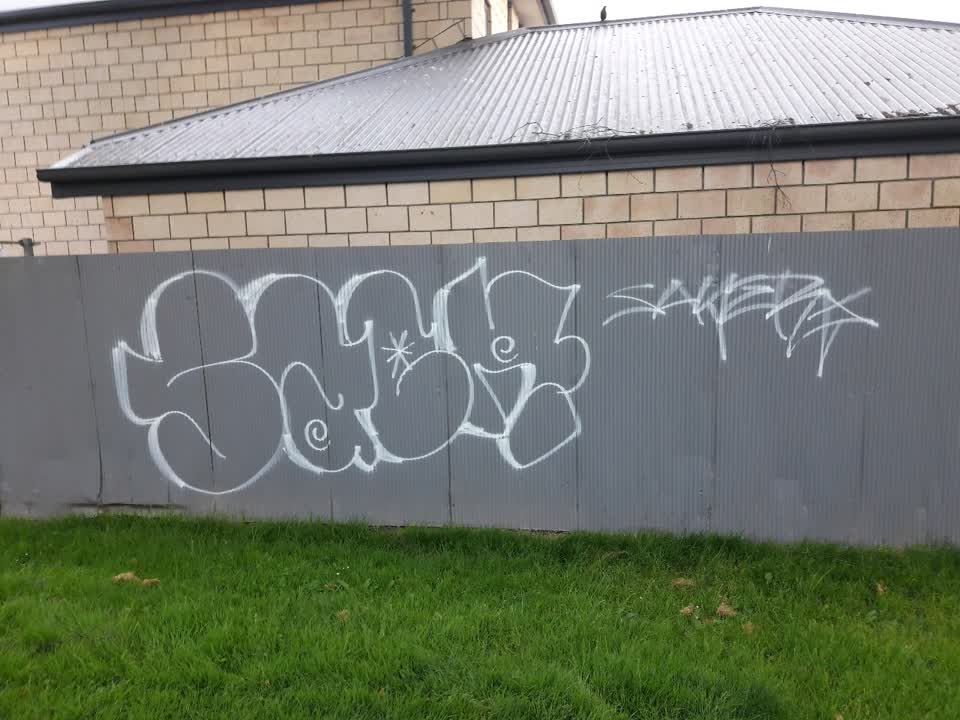 The photograph attached to this graffiti report