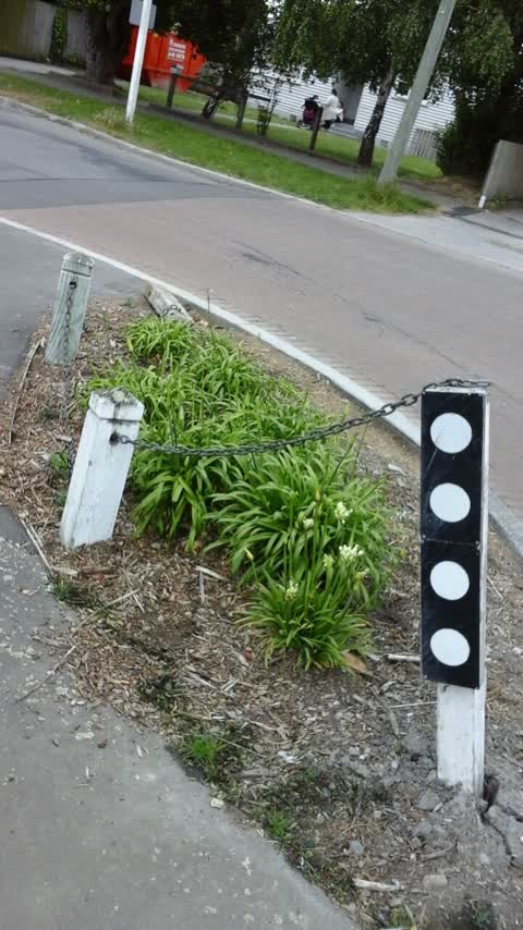 Roading/Streets, a report photo