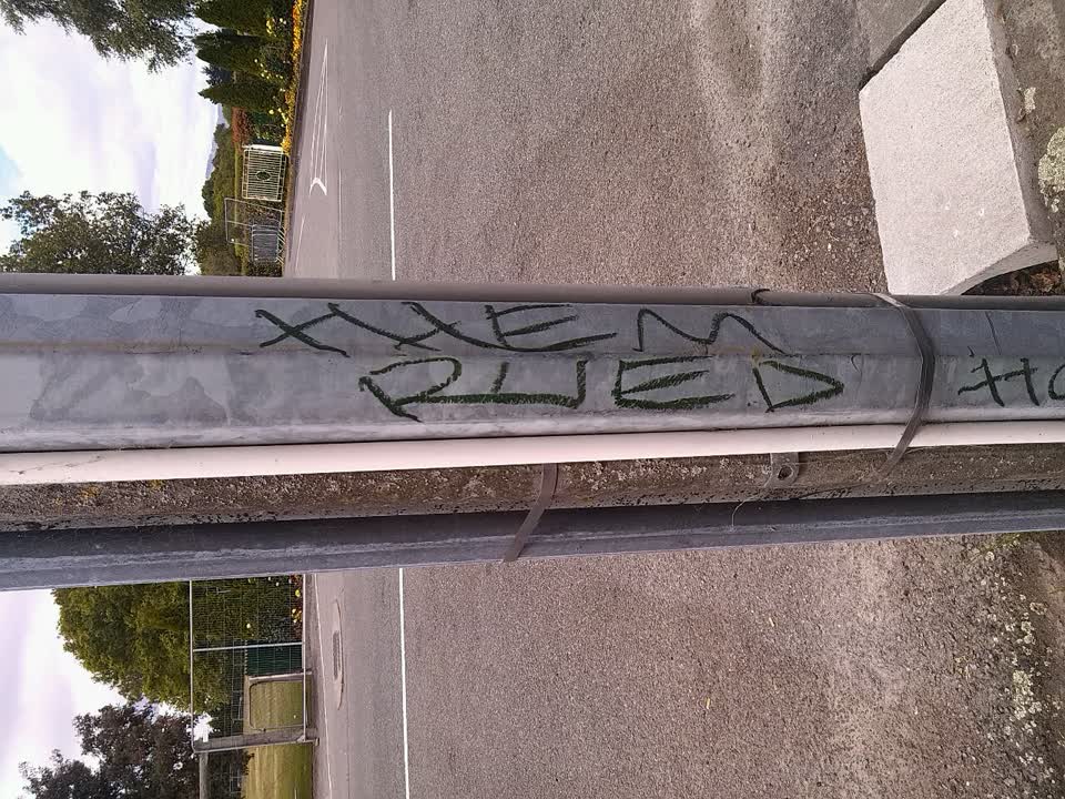 The photograph attached to this graffiti report