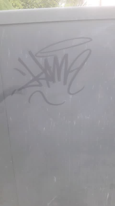 Graffiti, a report photo
