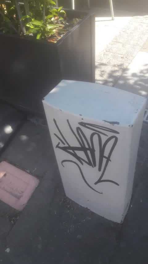 Graffiti, a report photo