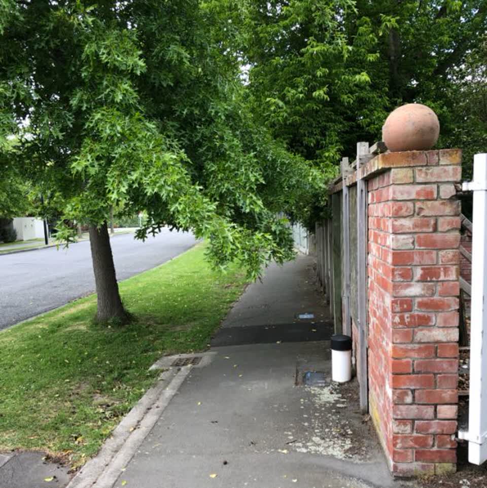 The photograph attached to this roading/streets report