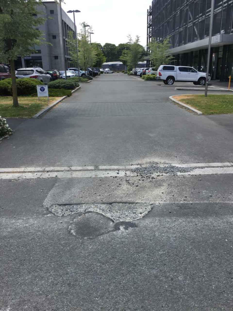 The photograph attached to this roading/streets report
