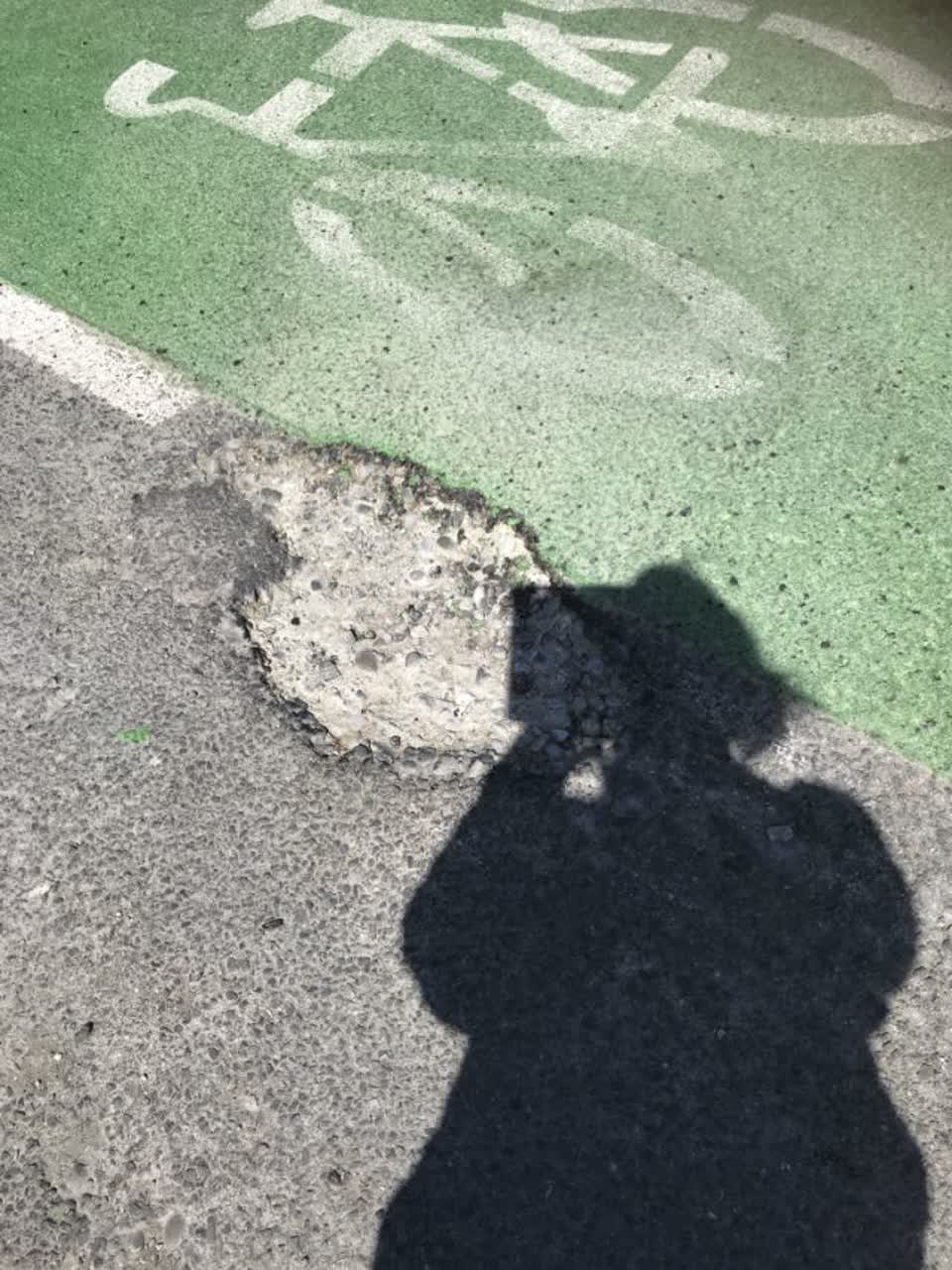 The photograph attached to this roading/streets report