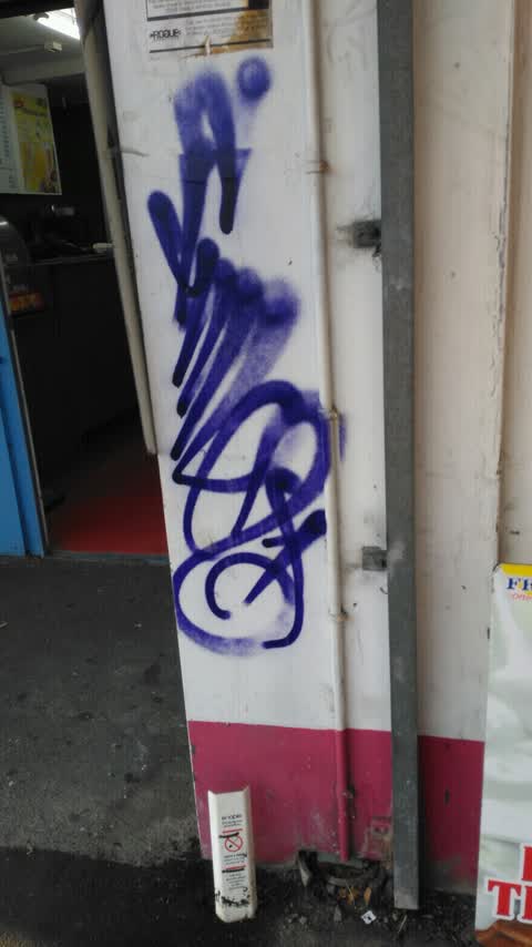 Graffiti, a report photo