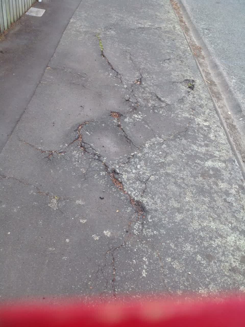 The photograph attached to this roading/streets report