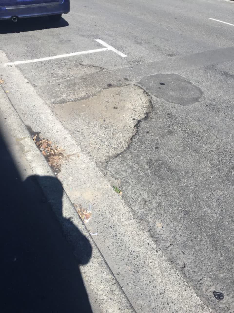 The photograph attached to this roading/streets report