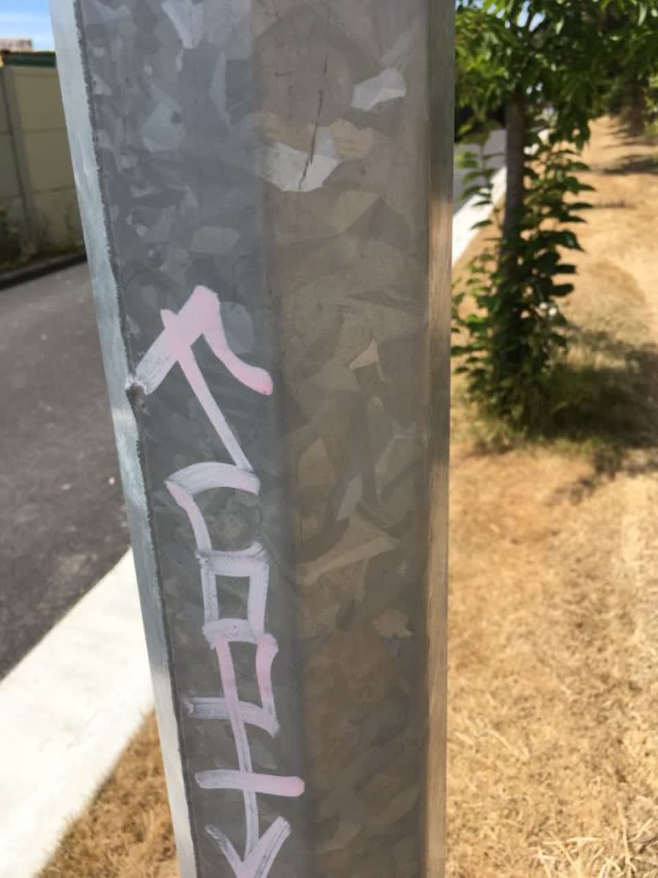 The photograph attached to this graffiti report