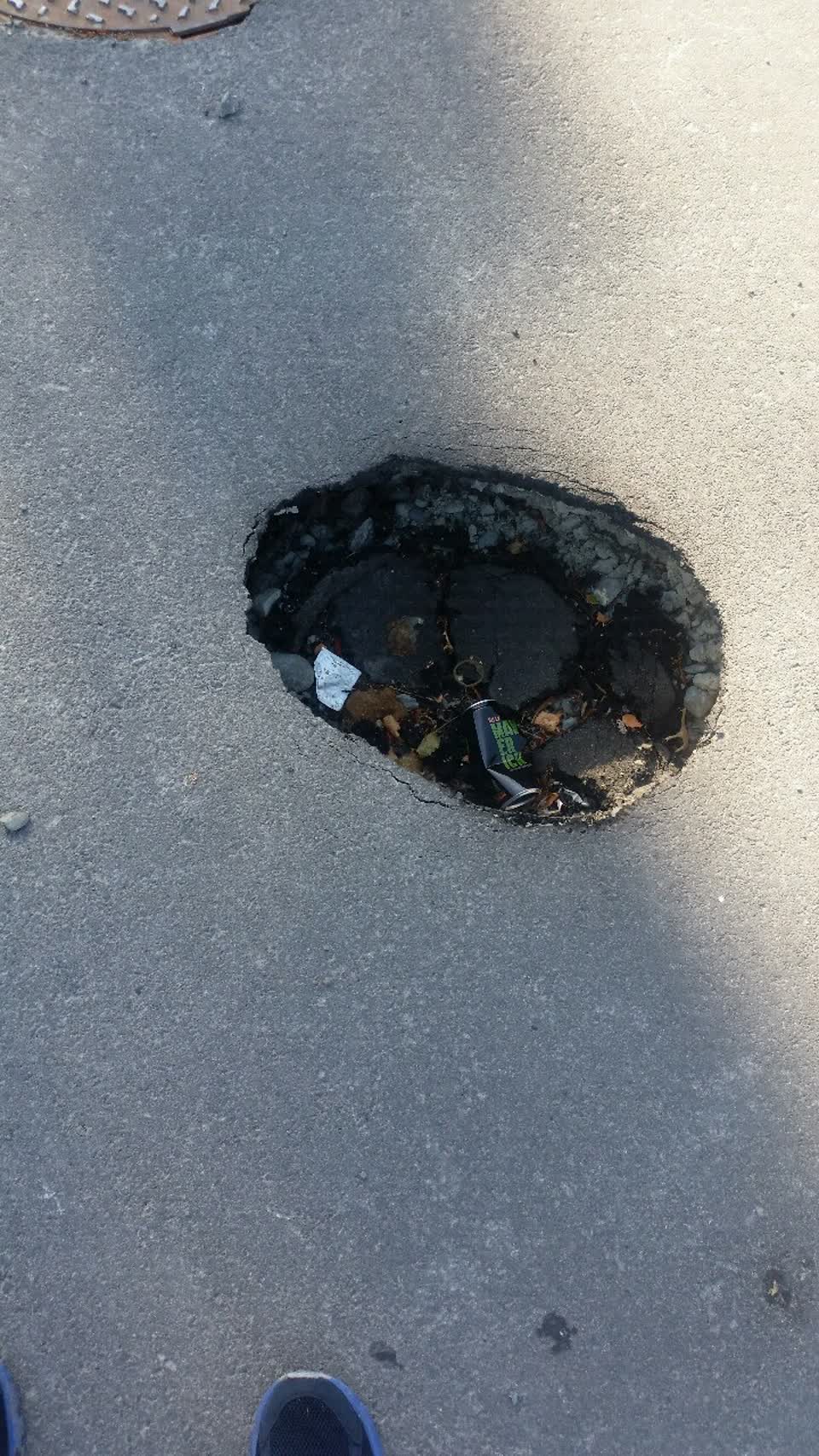 The photograph attached to this roading/streets report