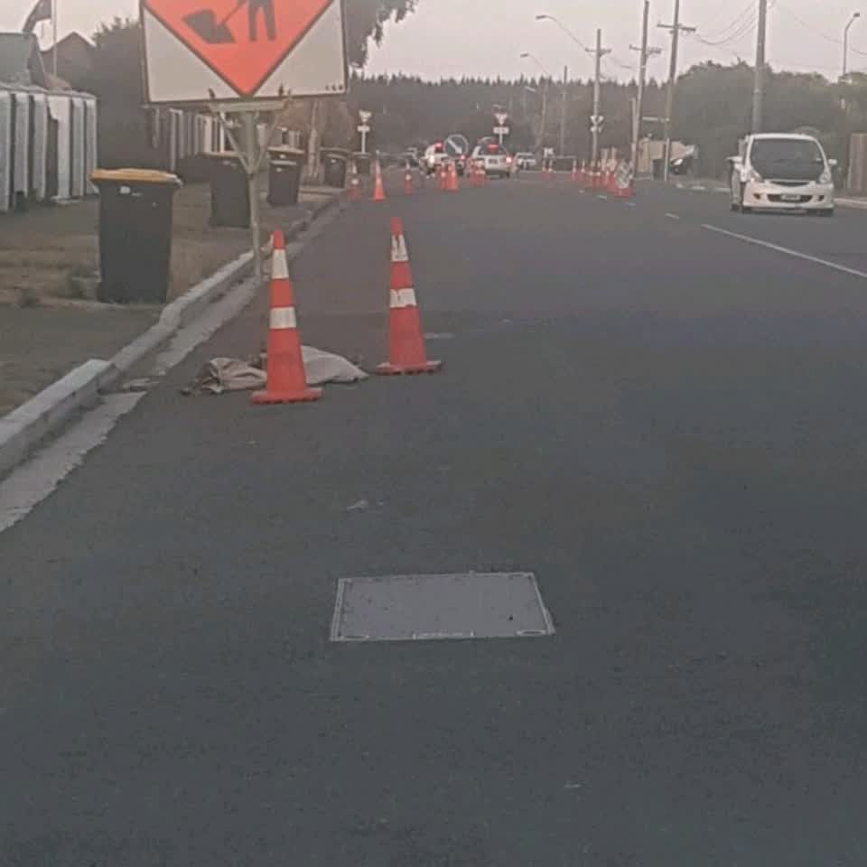 The photograph attached to this roading/streets report