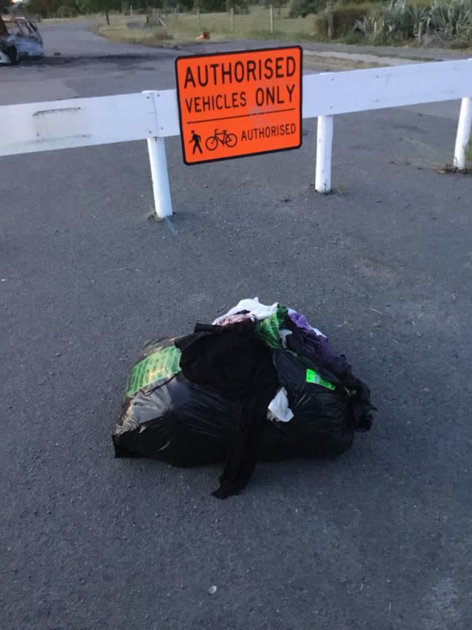 The photograph attached to this rubbish/recycling report