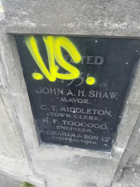 Graffiti, a report photo