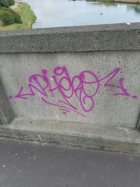 Graffiti, a report photo