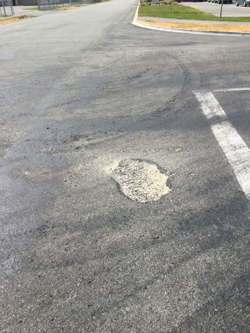 The photograph attached to this roading/streets report