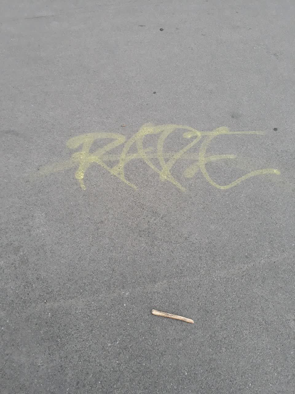 The photograph attached to this graffiti report