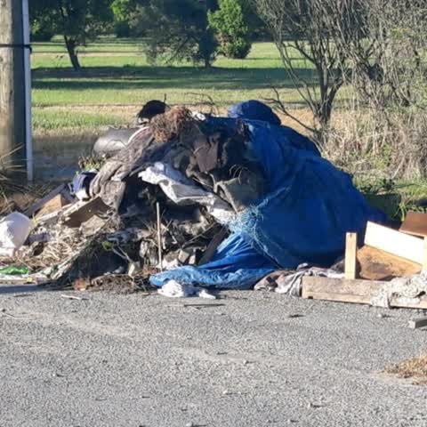 Rubbish/Recycling, a report photo