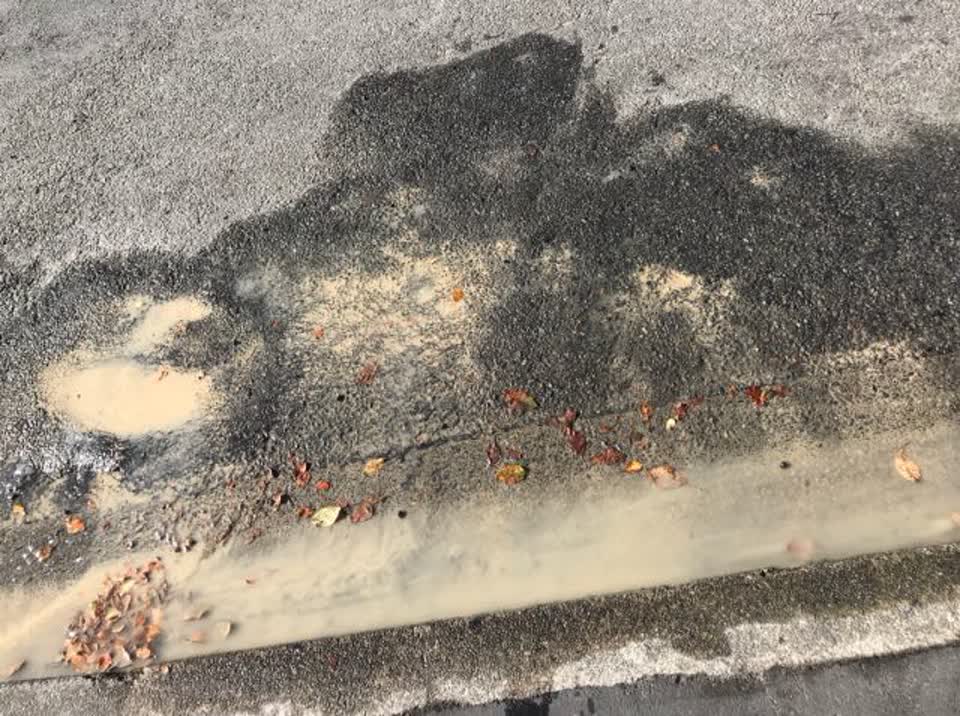 The photograph attached to this roading/streets report