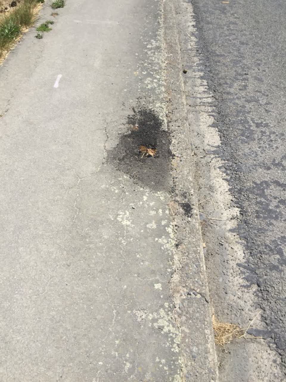 The photograph attached to this roading/streets report