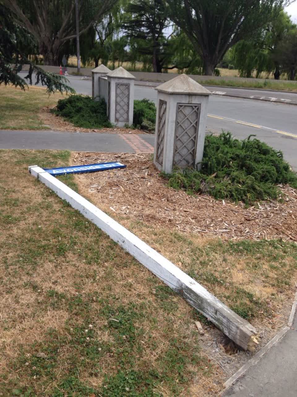 The photograph attached to this roading/streets report