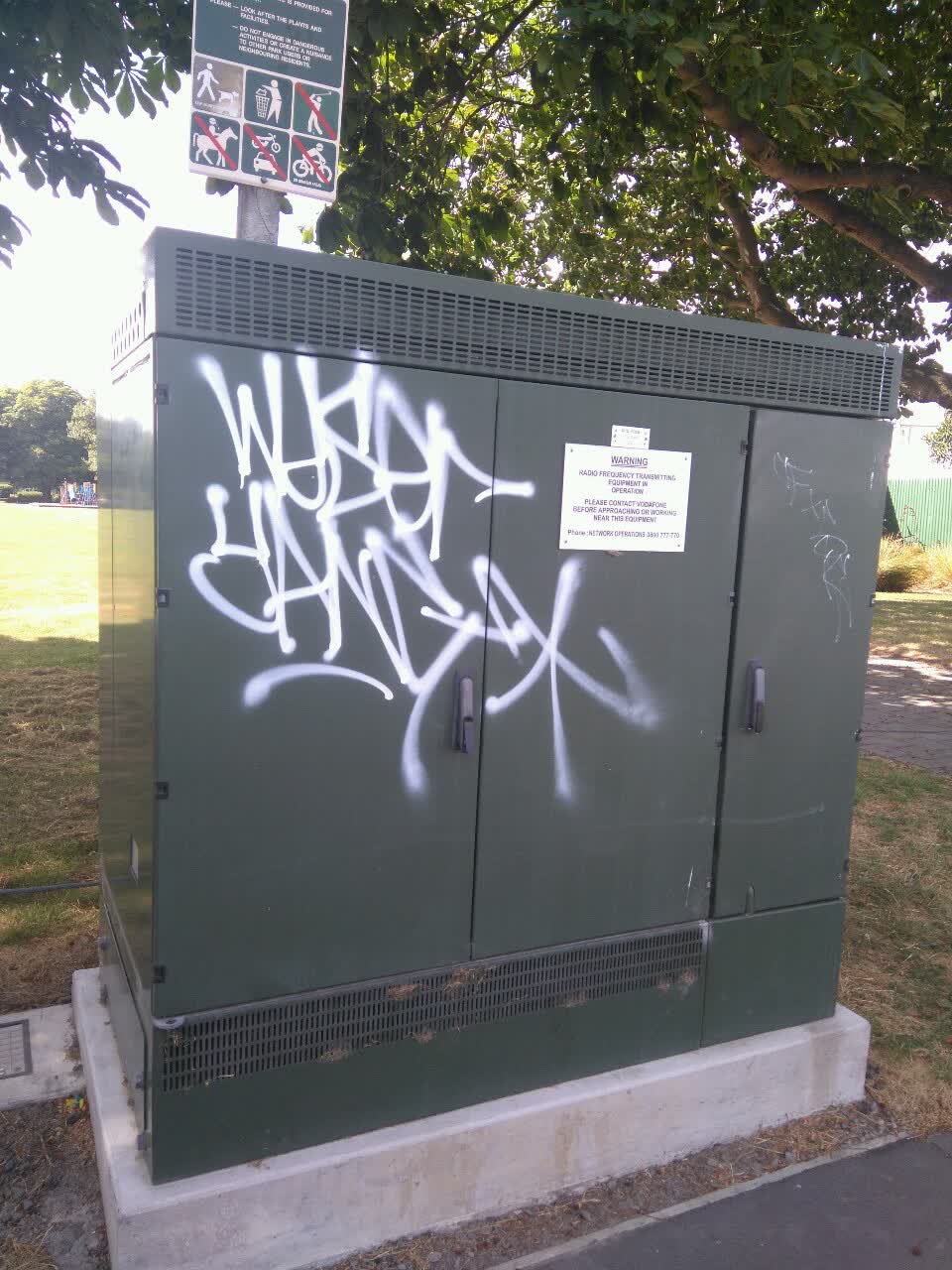 The photograph attached to this graffiti report