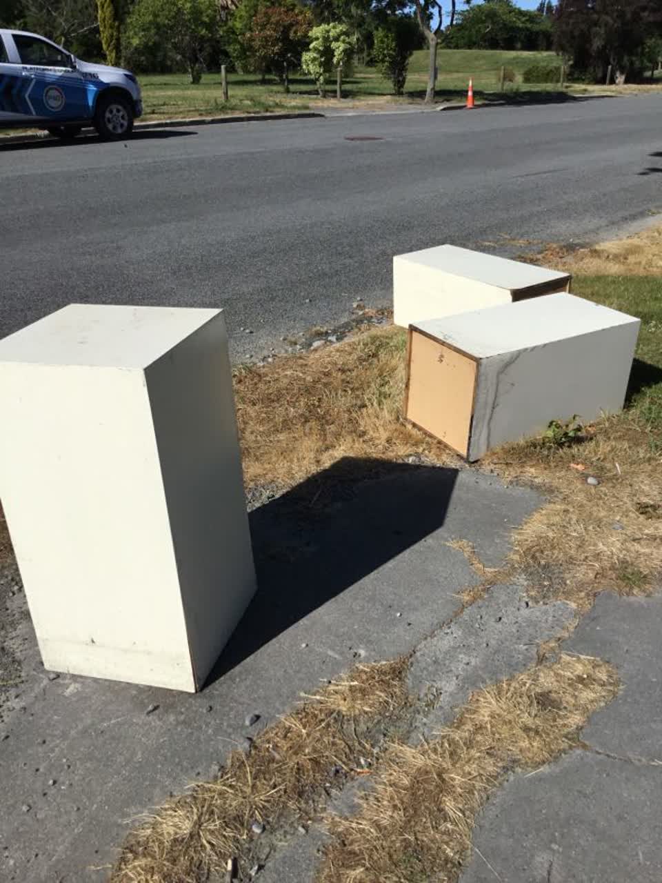 The photograph attached to this rubbish/recycling report