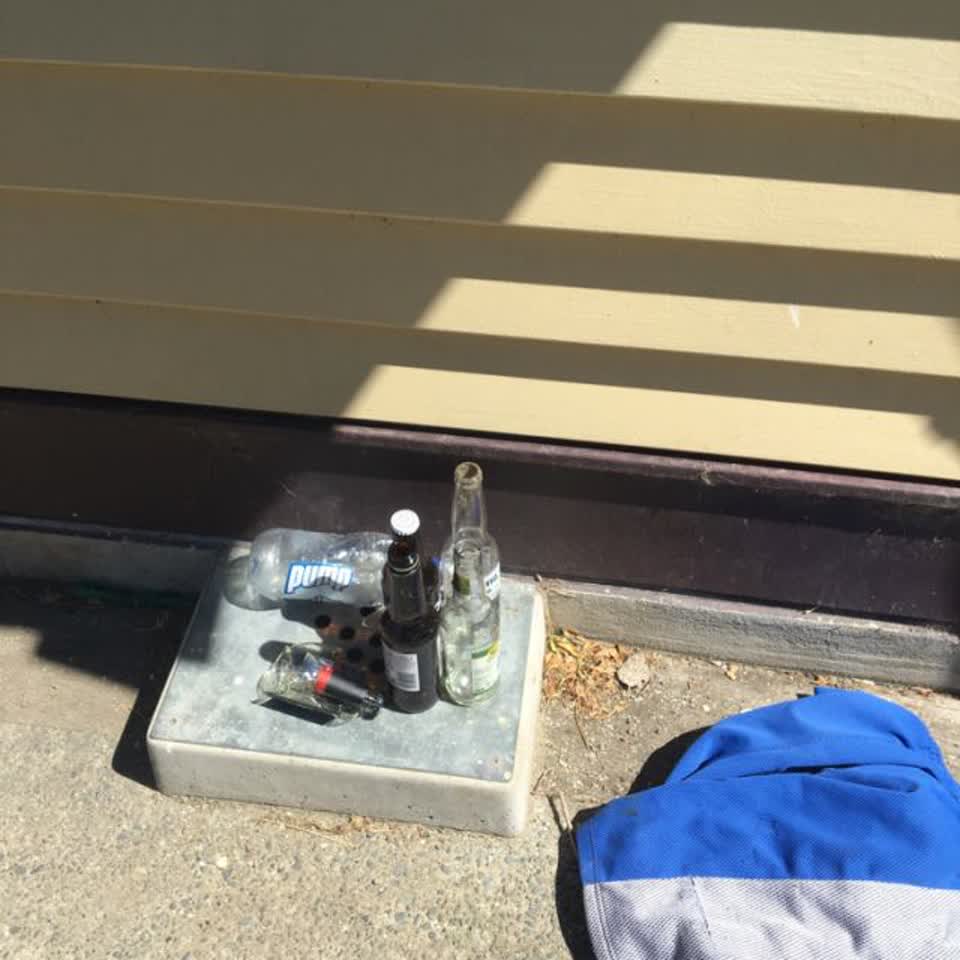 The photograph attached to this rubbish/recycling report