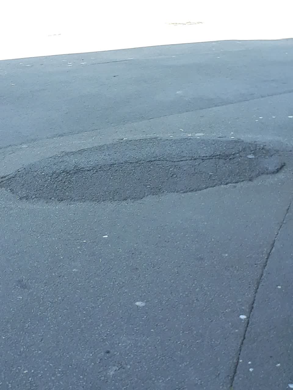 The photograph attached to this roading/streets report