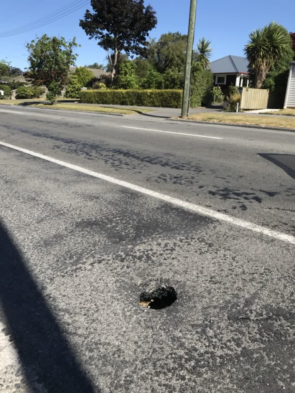The photograph attached to this roading/streets report