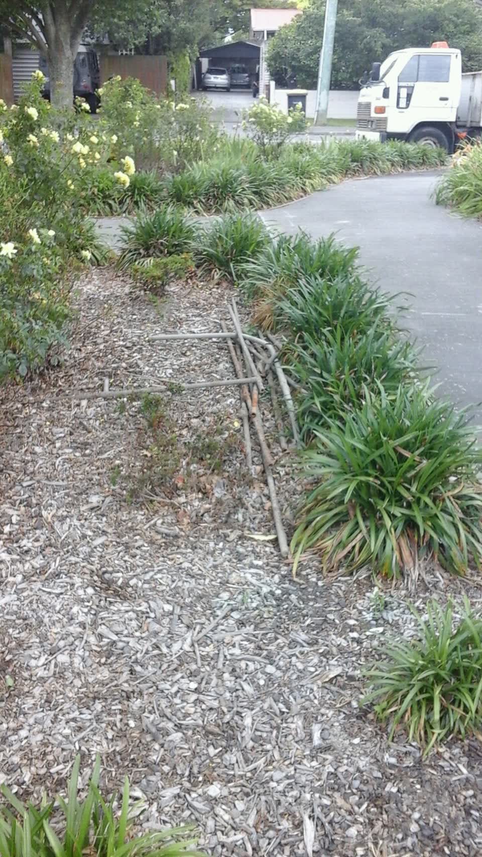 The photograph attached to this roading/streets report