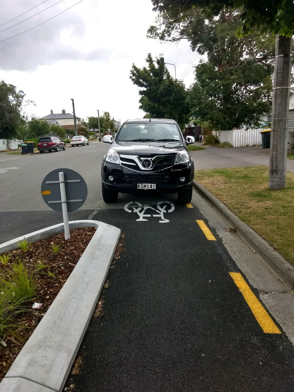 The photograph attached to this roading/streets report