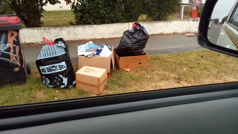 The photograph attached to this rubbish/recycling report