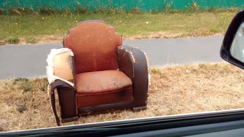 Rubbish/Recycling, a report photo