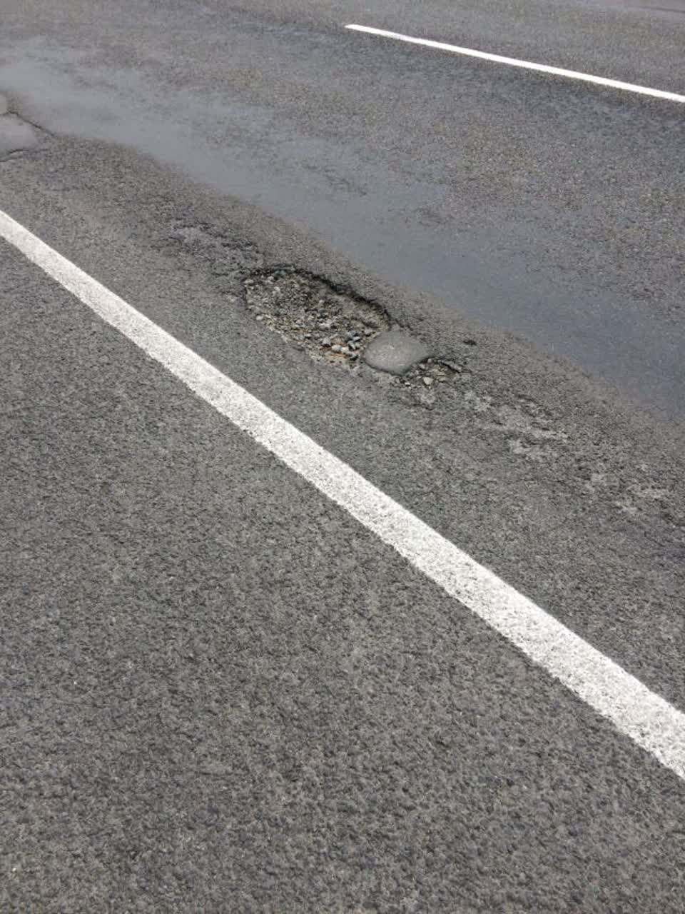 The photograph attached to this roading/streets report