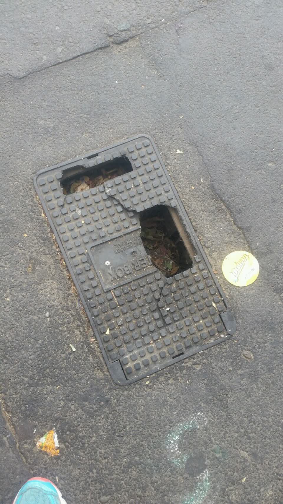The photograph attached to this roading/streets report