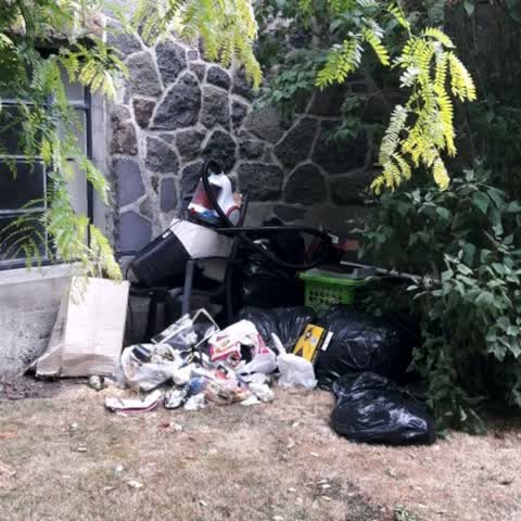 Rubbish/Recycling, a report photo
