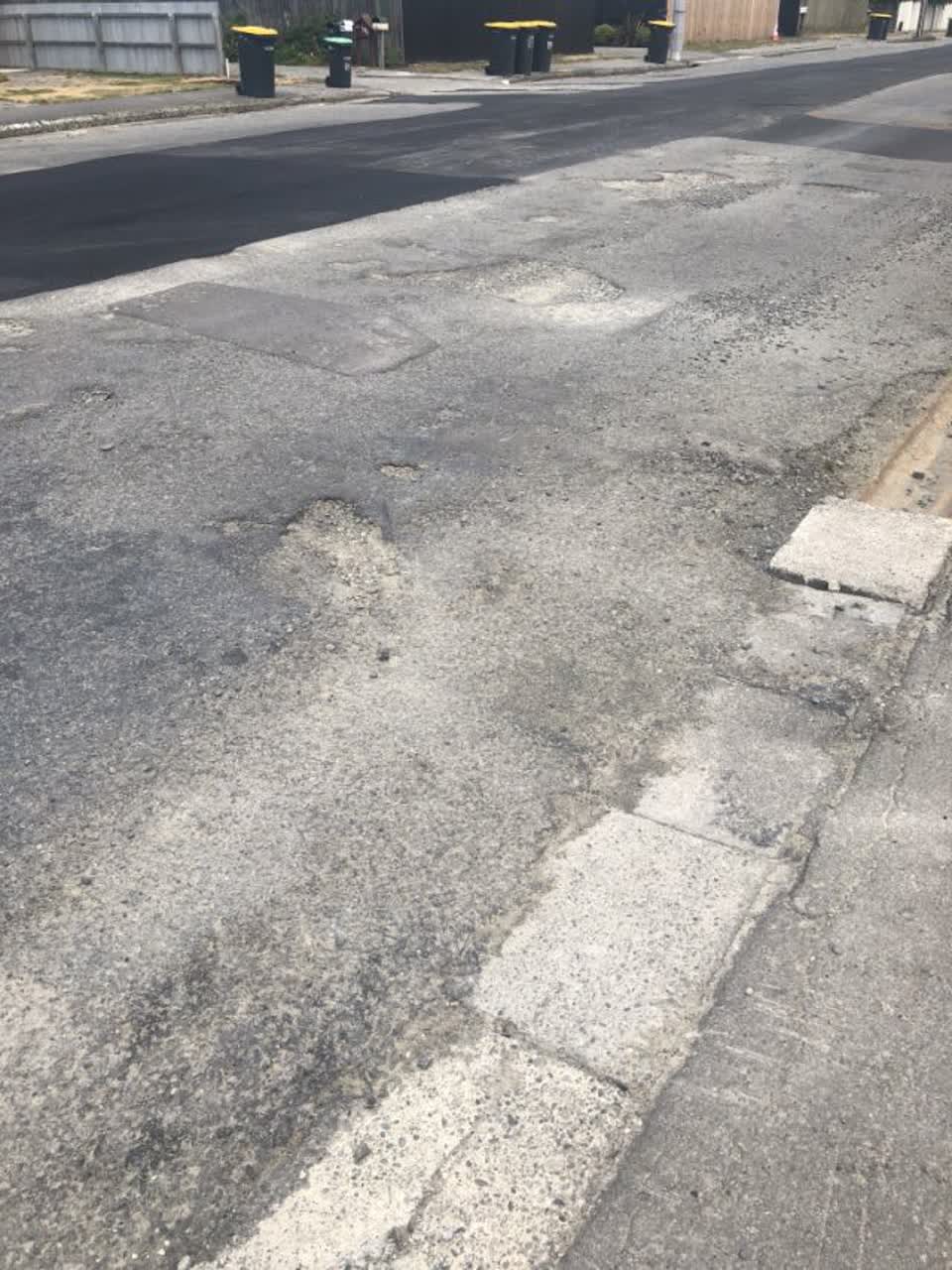 The photograph attached to this roading/streets report