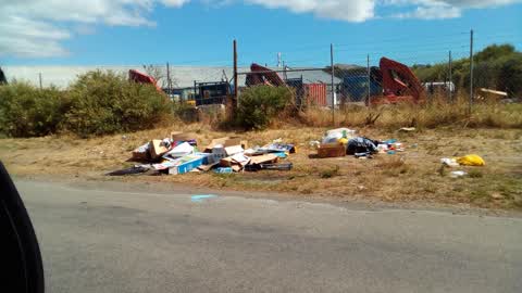 Rubbish/Recycling, a report photo