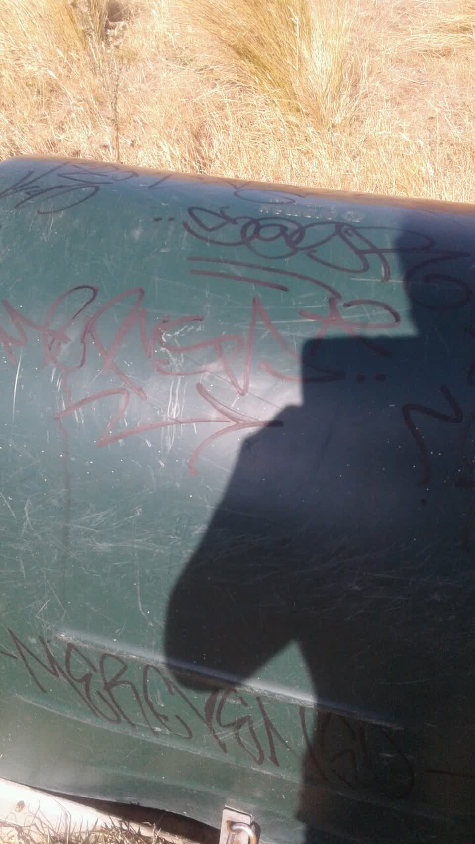 The photograph attached to this graffiti report