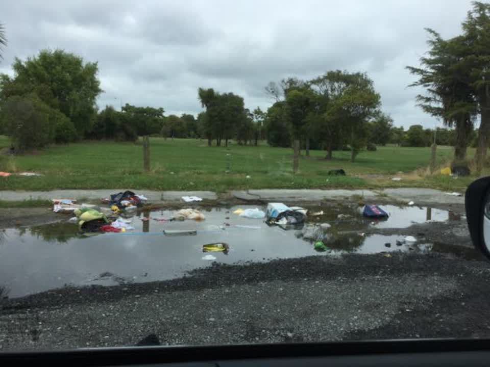 The photograph attached to this rubbish/recycling report