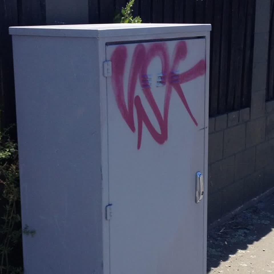 The photograph attached to this graffiti report