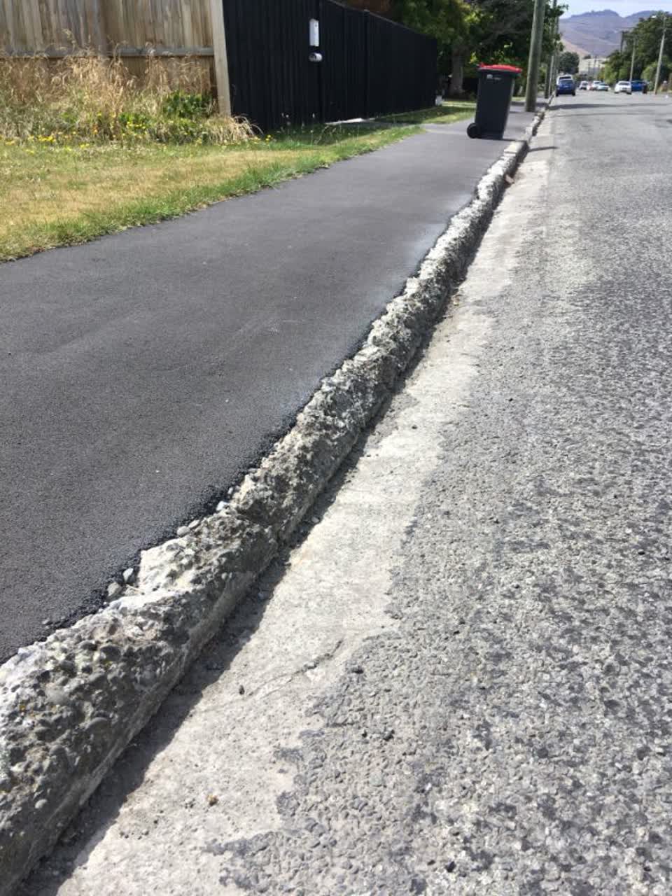 The photograph attached to this roading/streets report