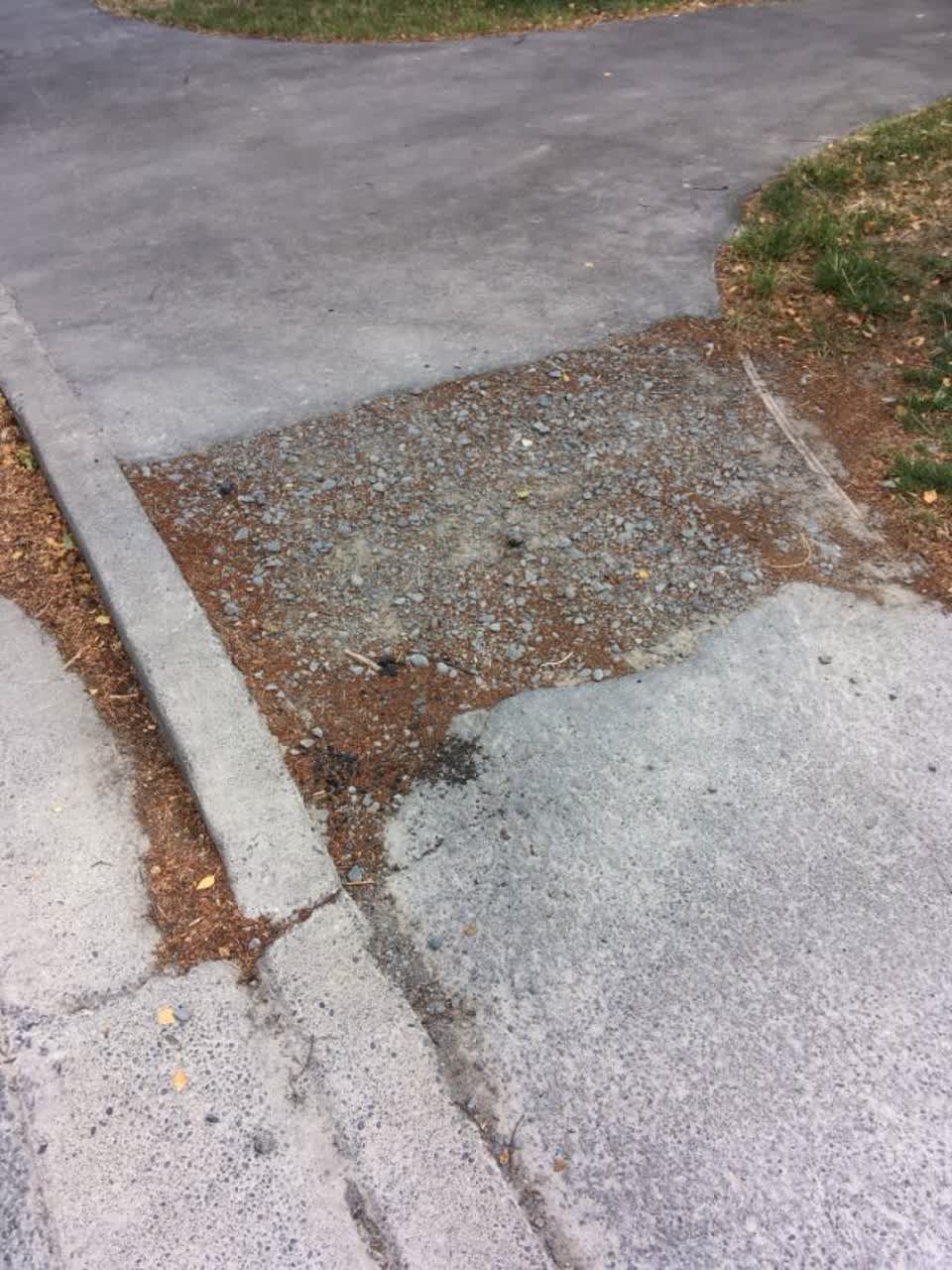 The photograph attached to this roading/streets report
