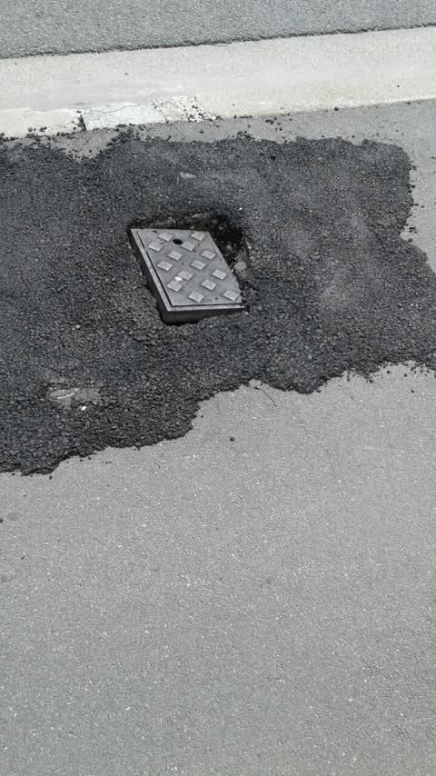 Roading/Streets, a report photo