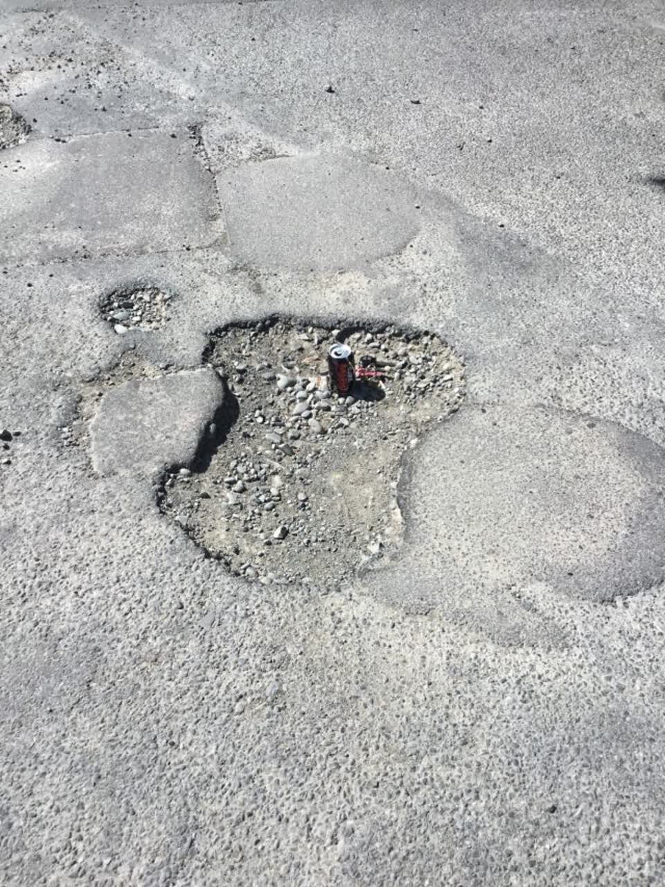 The photograph attached to this roading/streets report