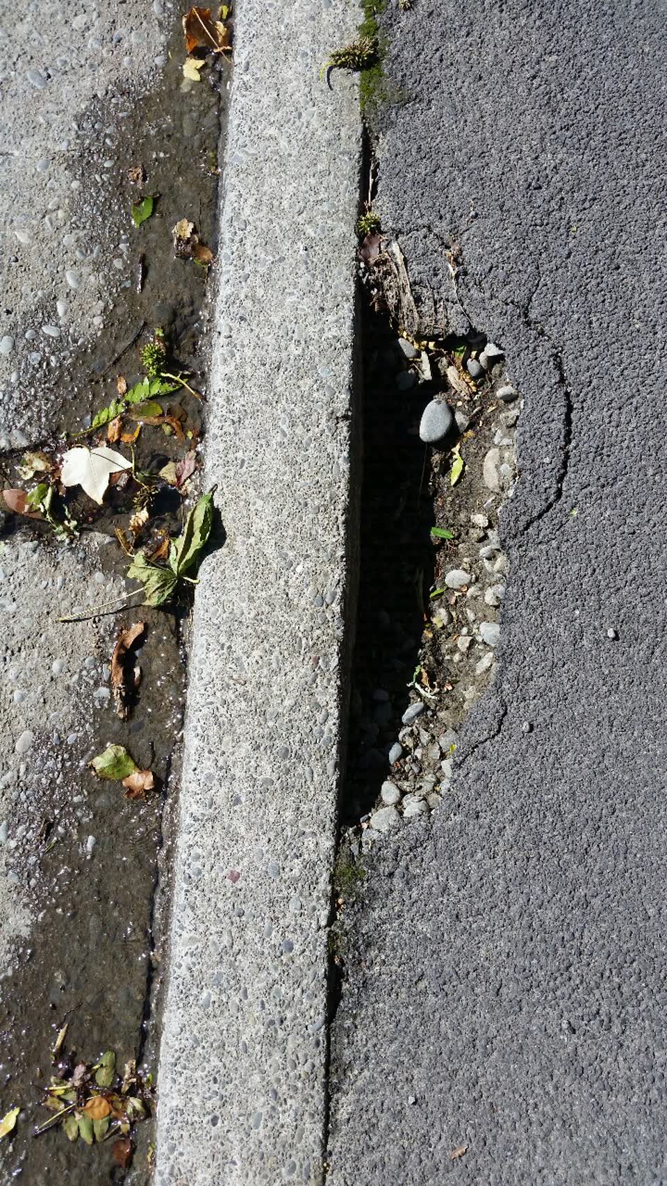 The photograph attached to this roading/streets report