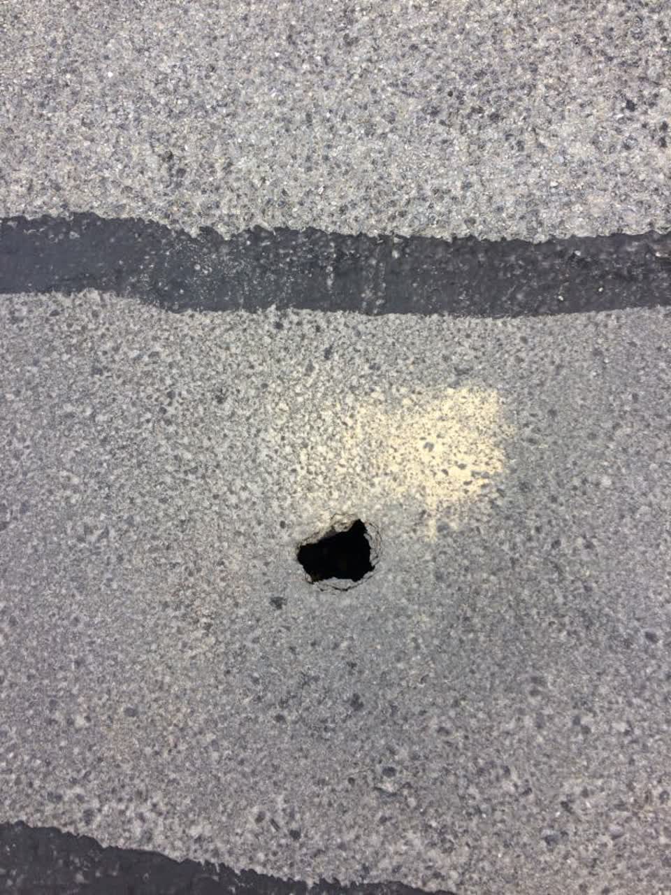 The photograph attached to this roading/streets report