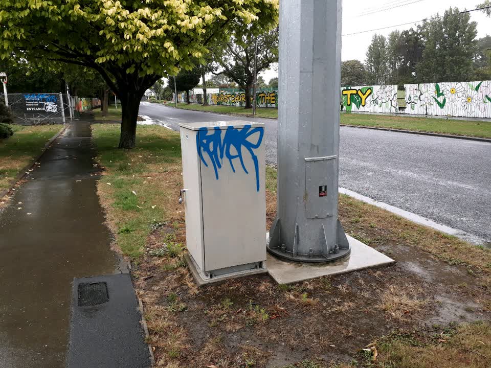 The photograph attached to this graffiti report