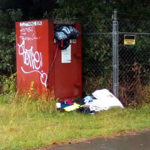 Rubbish/Recycling, a report photo
