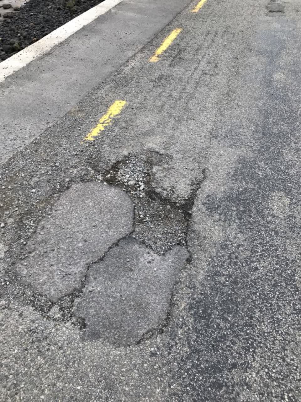 The photograph attached to this roading/streets report