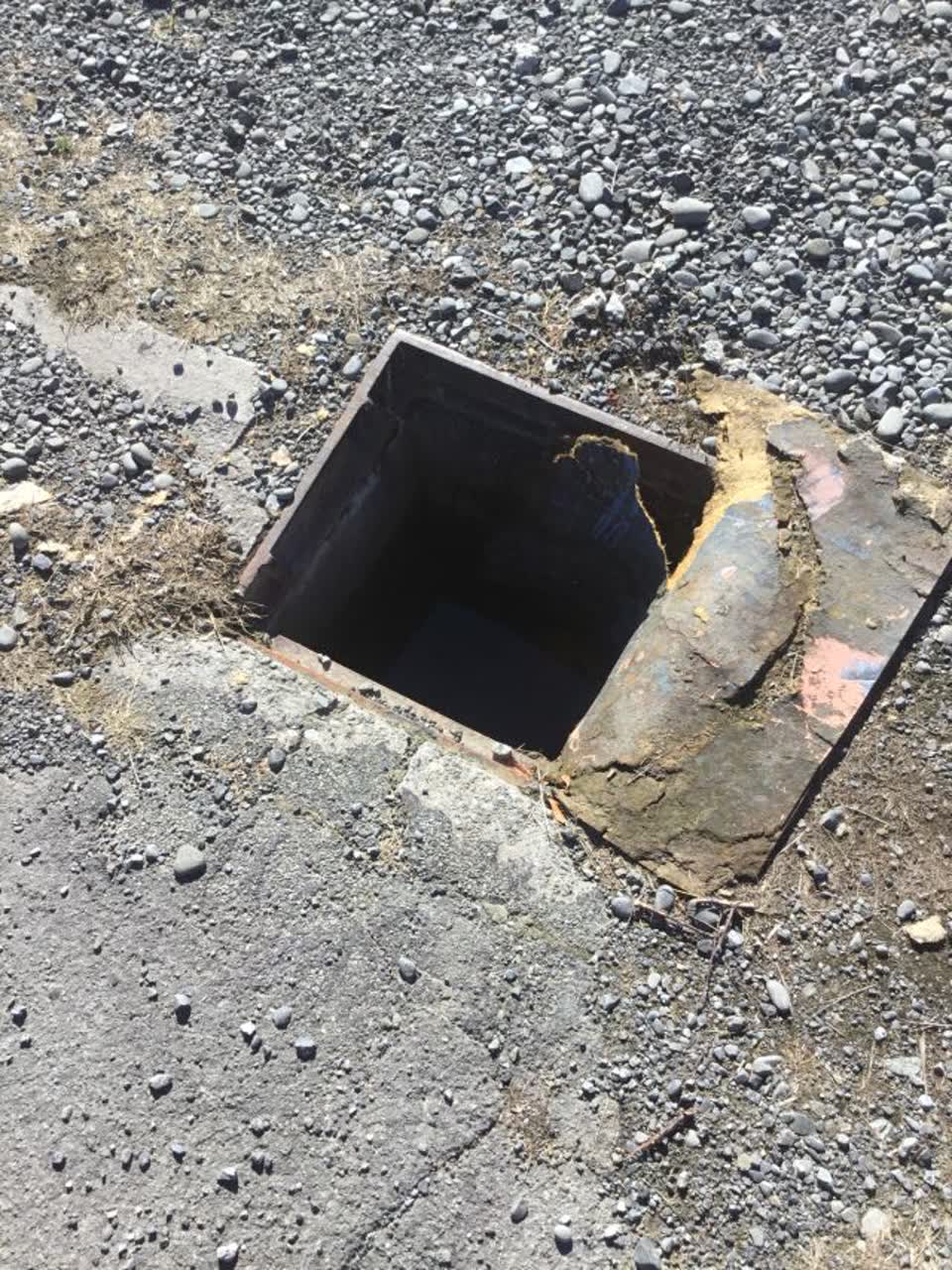 The photograph attached to this roading/streets report